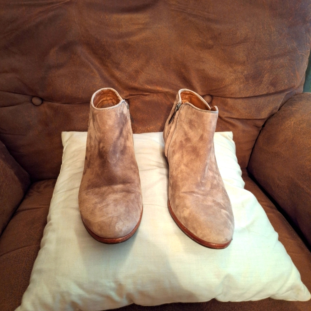 Sam Edelman Women's Tan Suede Ankle Booties Size 7.5